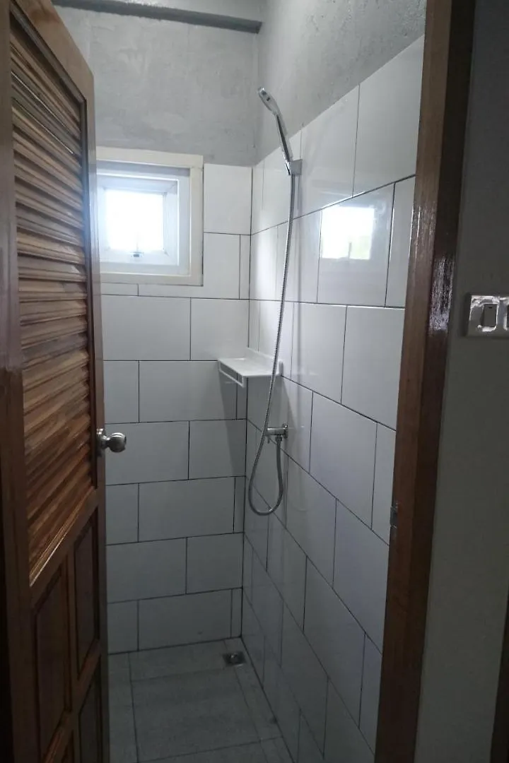 Easy Rooms And Minimart Ko Lanta Thaïlande