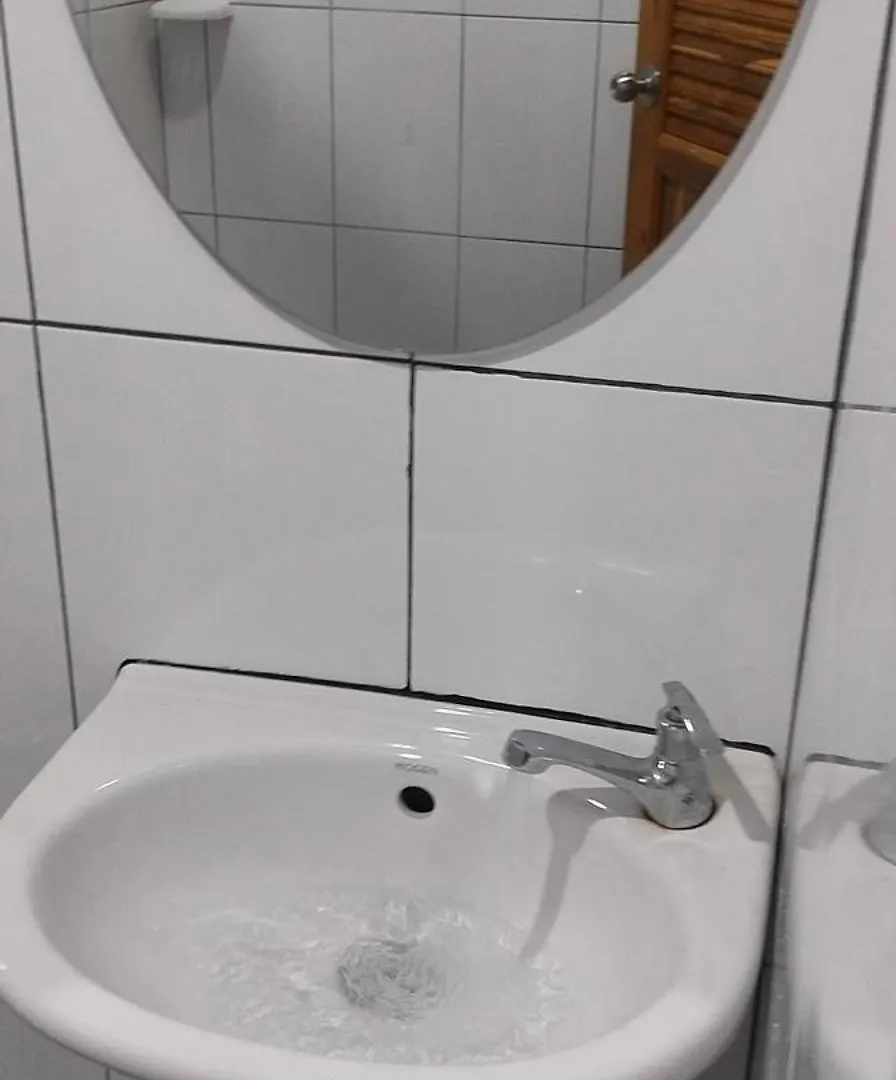 Easy Rooms And Minimart Ko Lanta 2*,