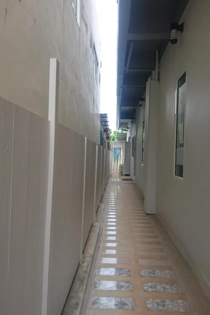 Easy Rooms And Minimart Ko Lanta Gæstehus