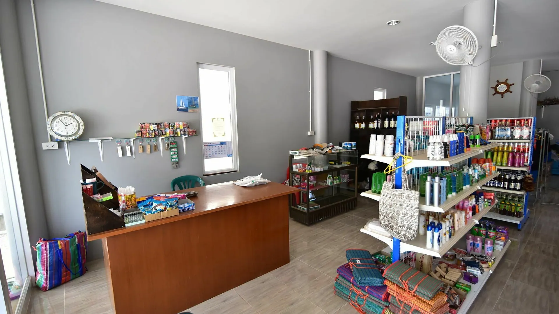 Easy Rooms And Minimart Ko Lanta 2*,