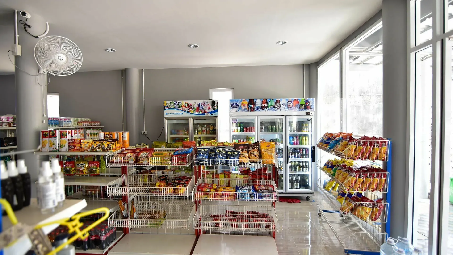 Easy Rooms And Minimart Ko Lanta Gæstehus